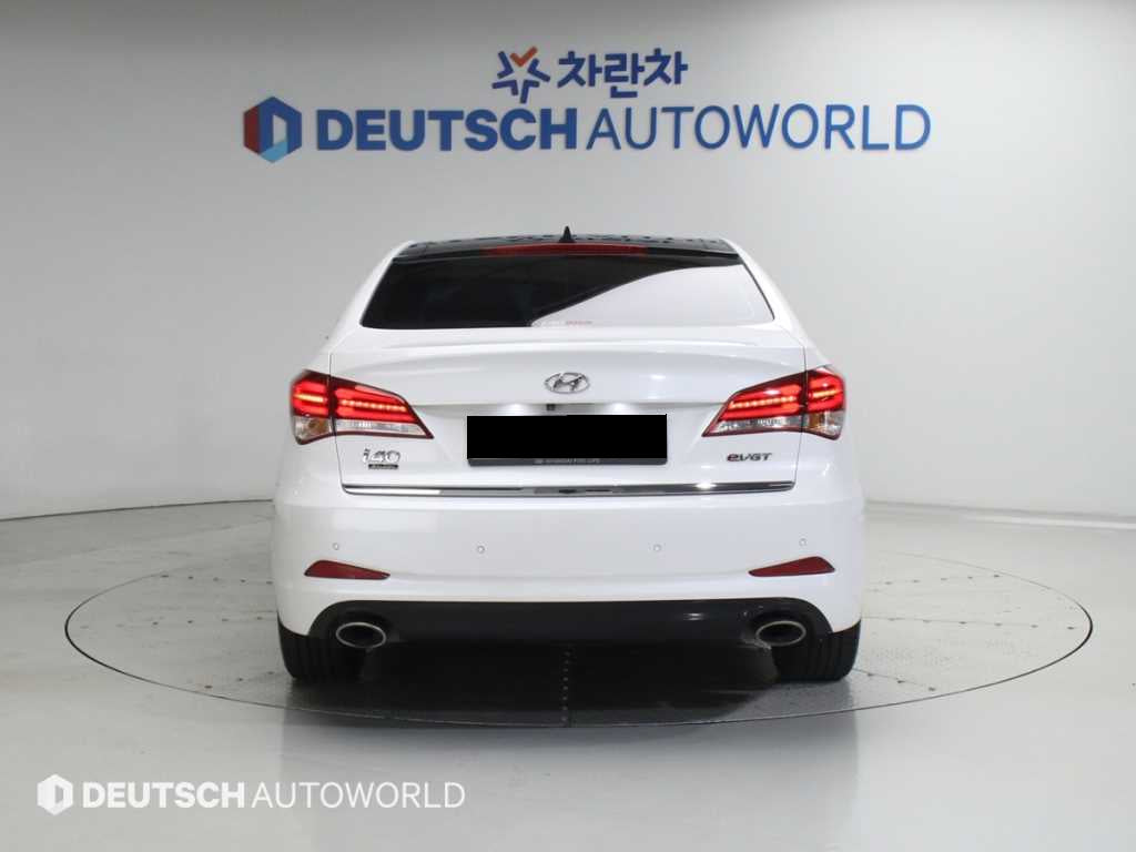 Hyundai i40 — photo 04