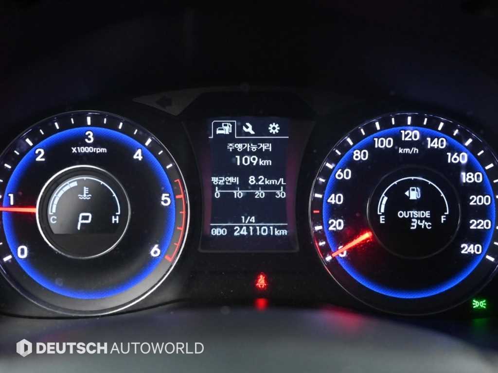 Hyundai i40 — photo 08