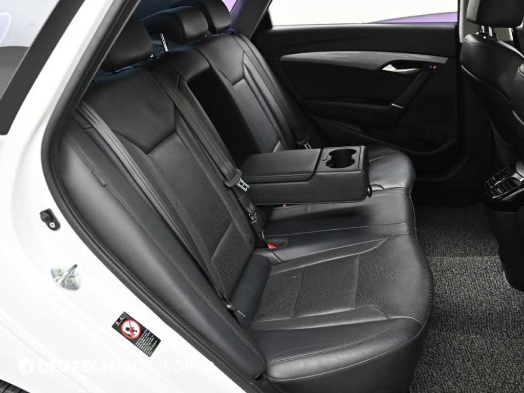 Hyundai i40 — photo 12