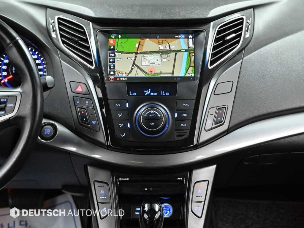 Hyundai i40 — photo 14