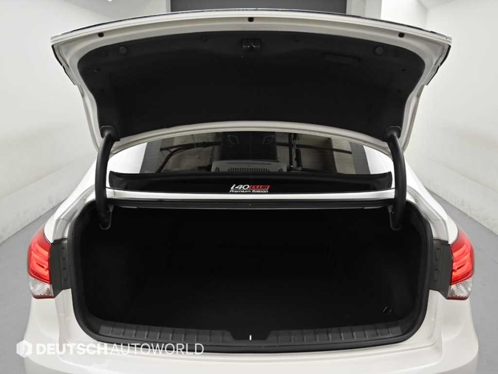 Hyundai i40 — photo 19