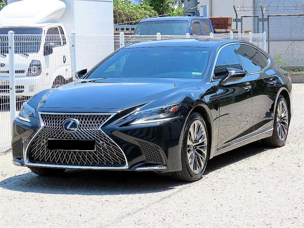Lexus LS — photo 02