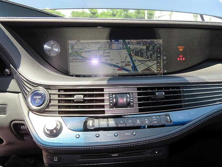 Lexus LS — photo 12