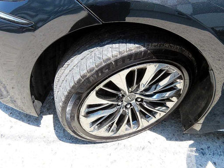 Lexus LS — photo 20