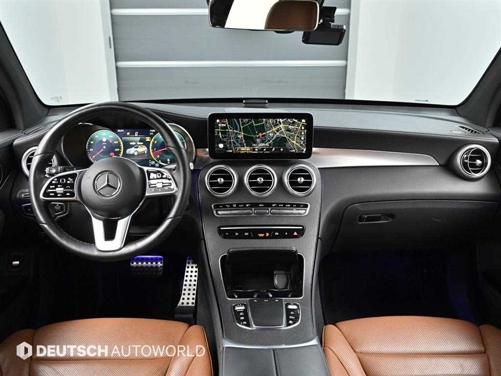 Mercedes-Benz GLC-Class — photo 10