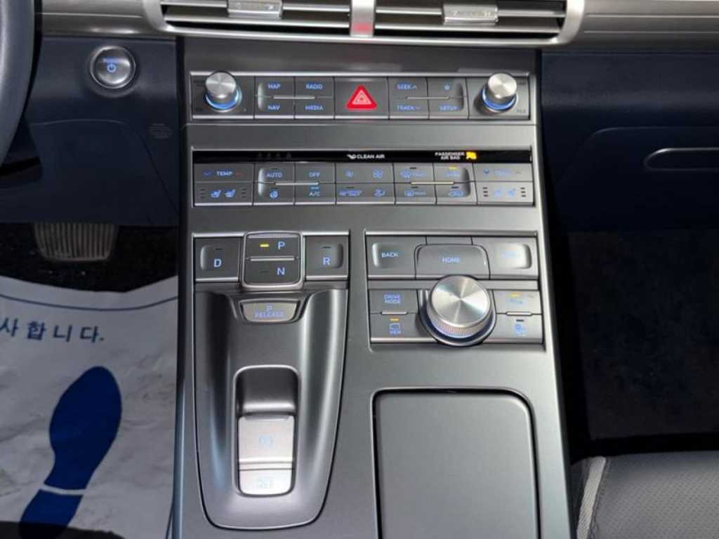 Hyundai Nexo — photo 11
