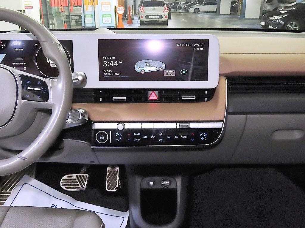 Hyundai Ioniq5 — photo 11