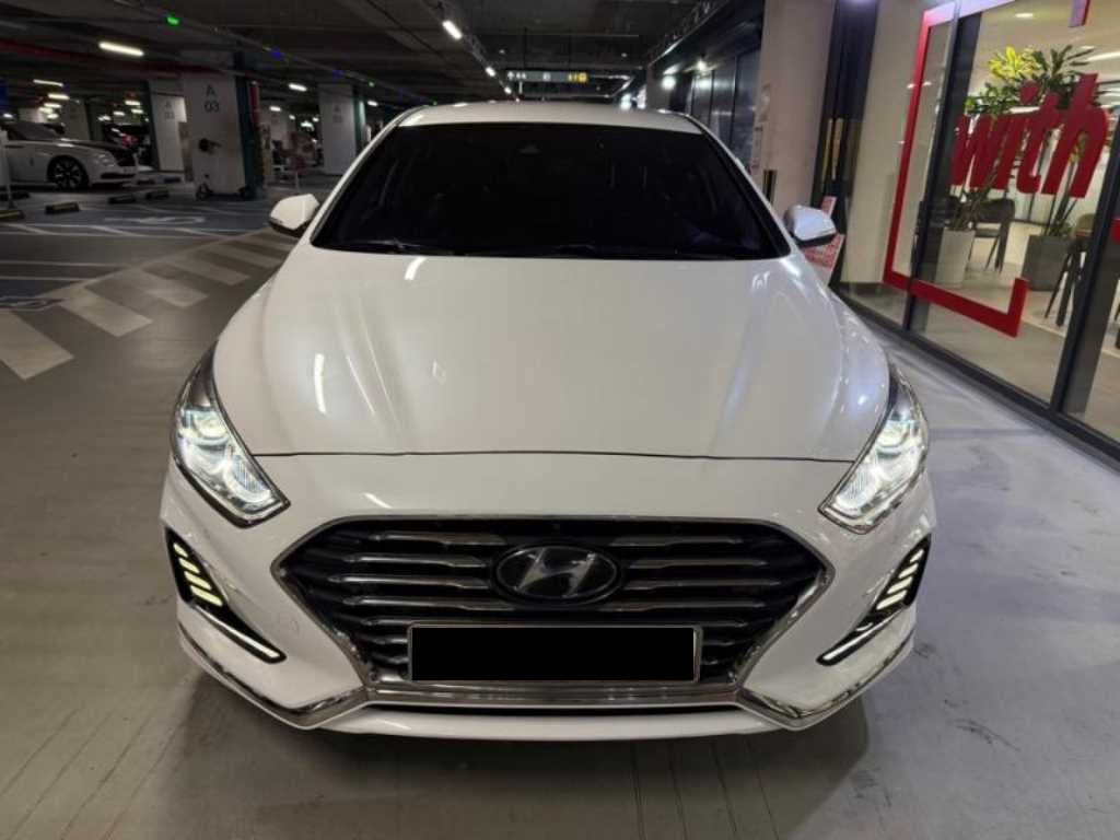 Hyundai Sonata — photo 01
