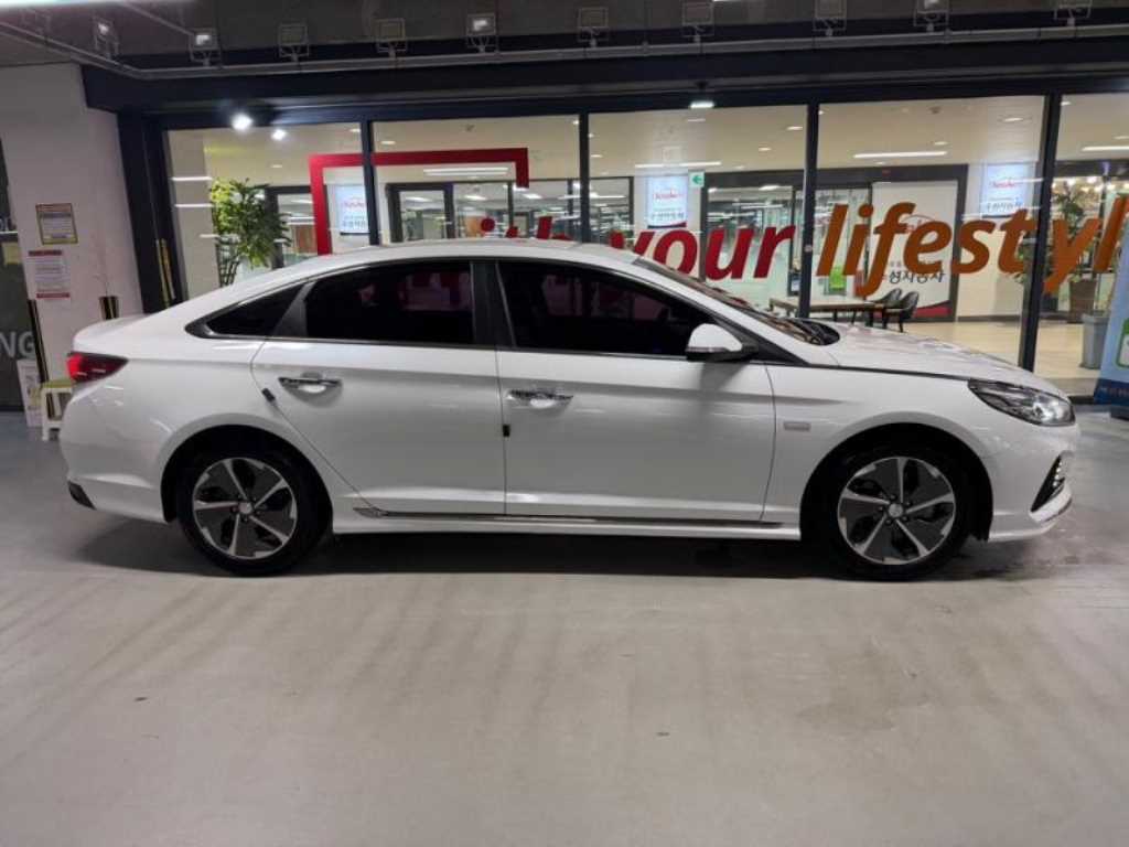 Hyundai Sonata — photo 03