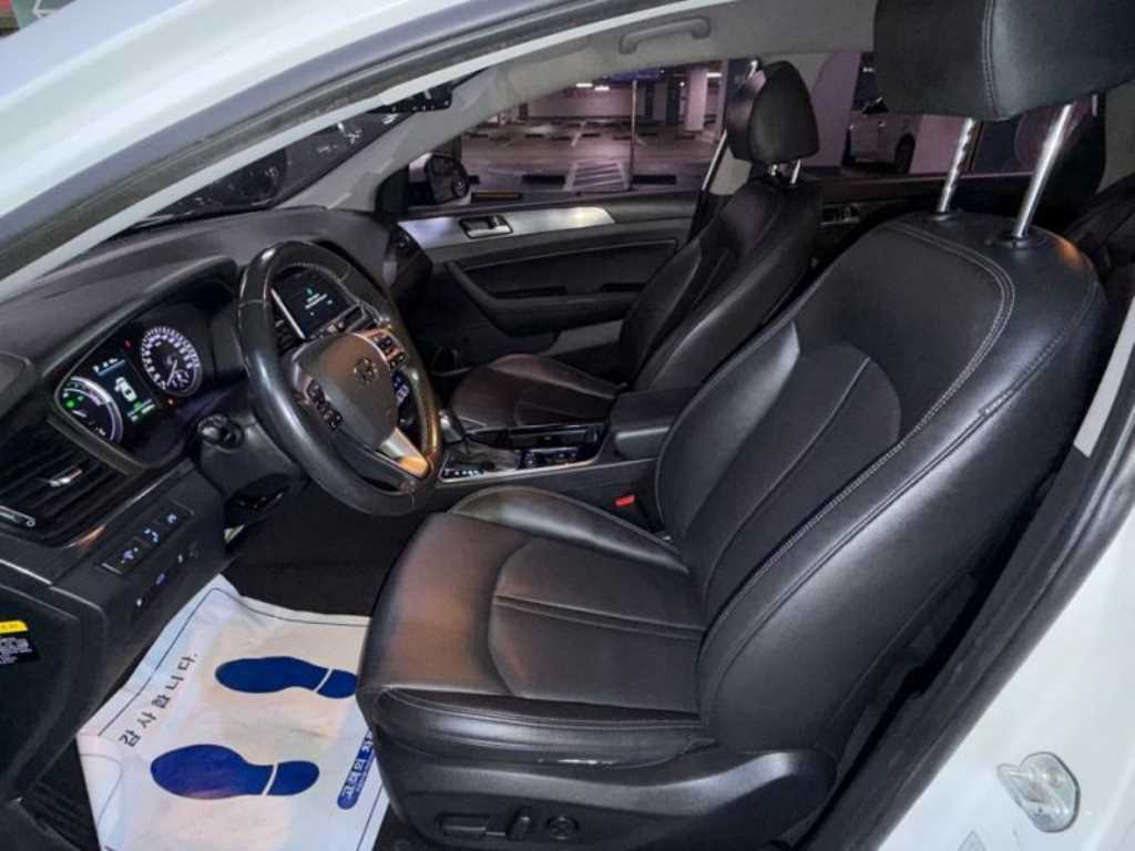 Hyundai Sonata — photo 06