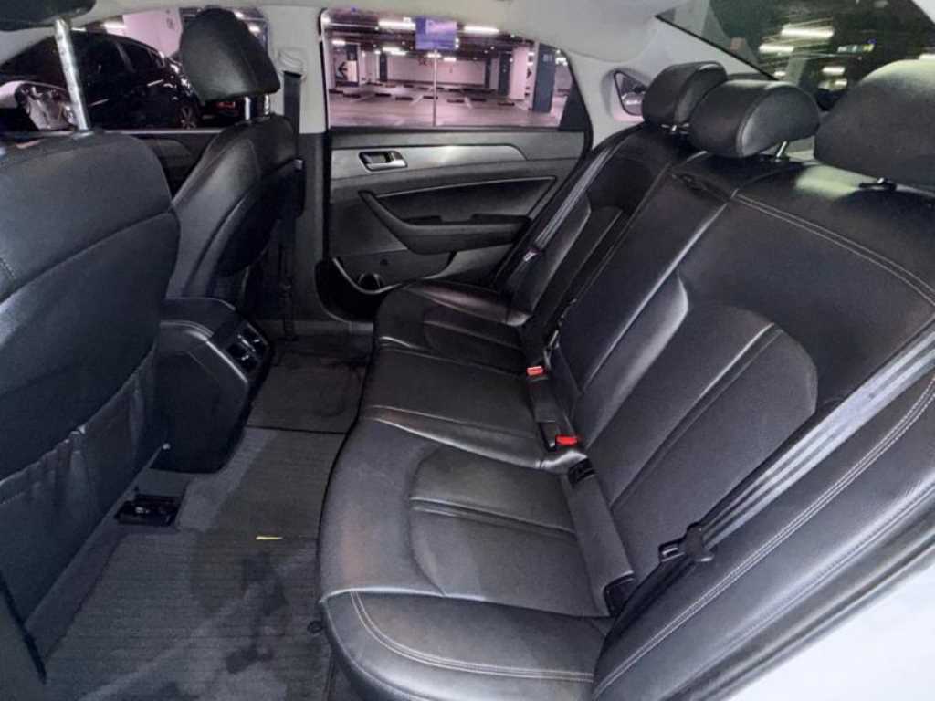 Hyundai Sonata — photo 07