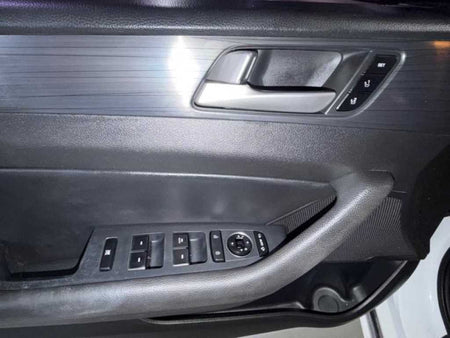 Hyundai Sonata — photo 14
