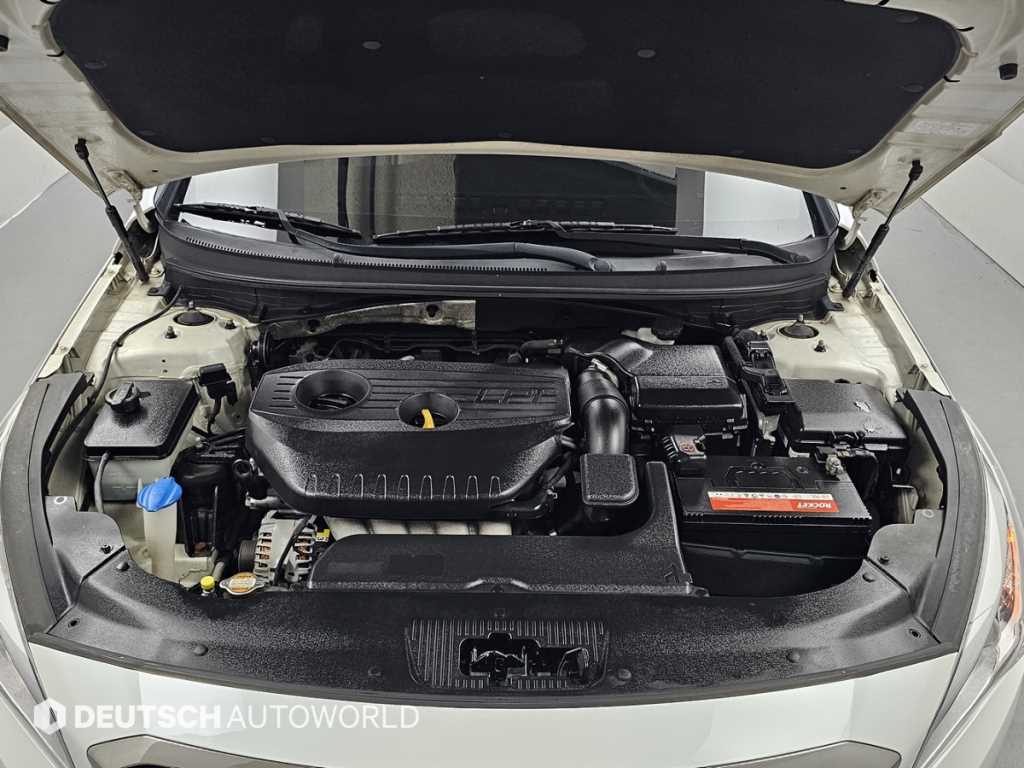 Hyundai Sonata — photo 06
