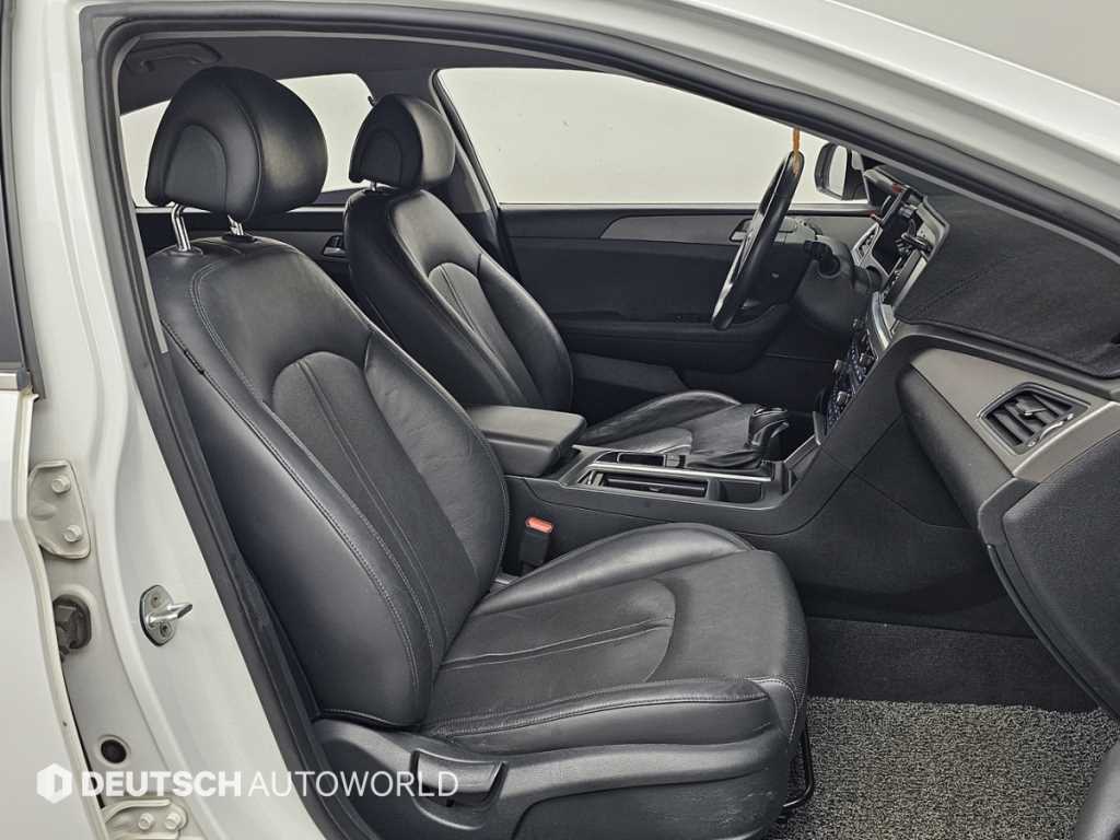Hyundai Sonata — photo 10