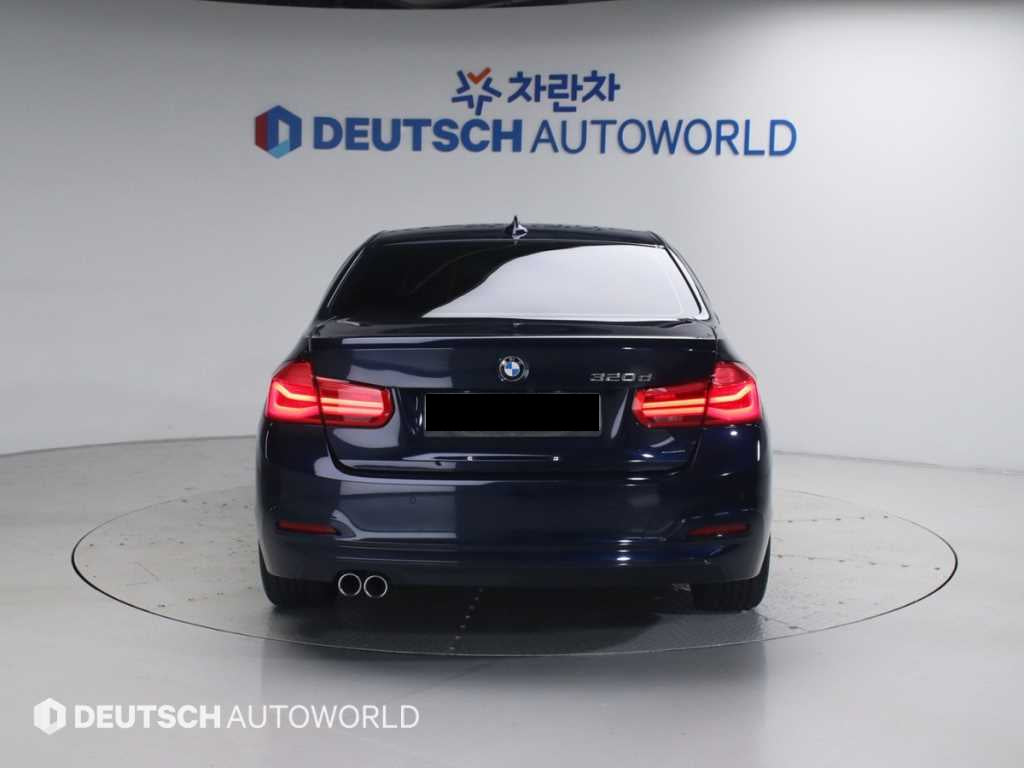 BMW 3-Series — photo 04