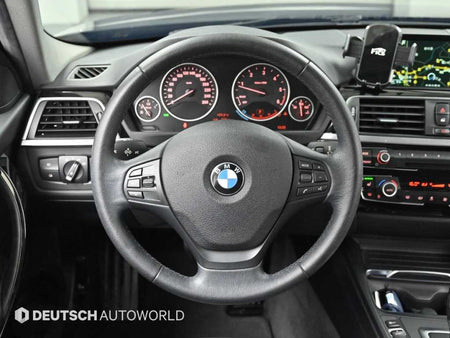 BMW 3-Series — photo 13