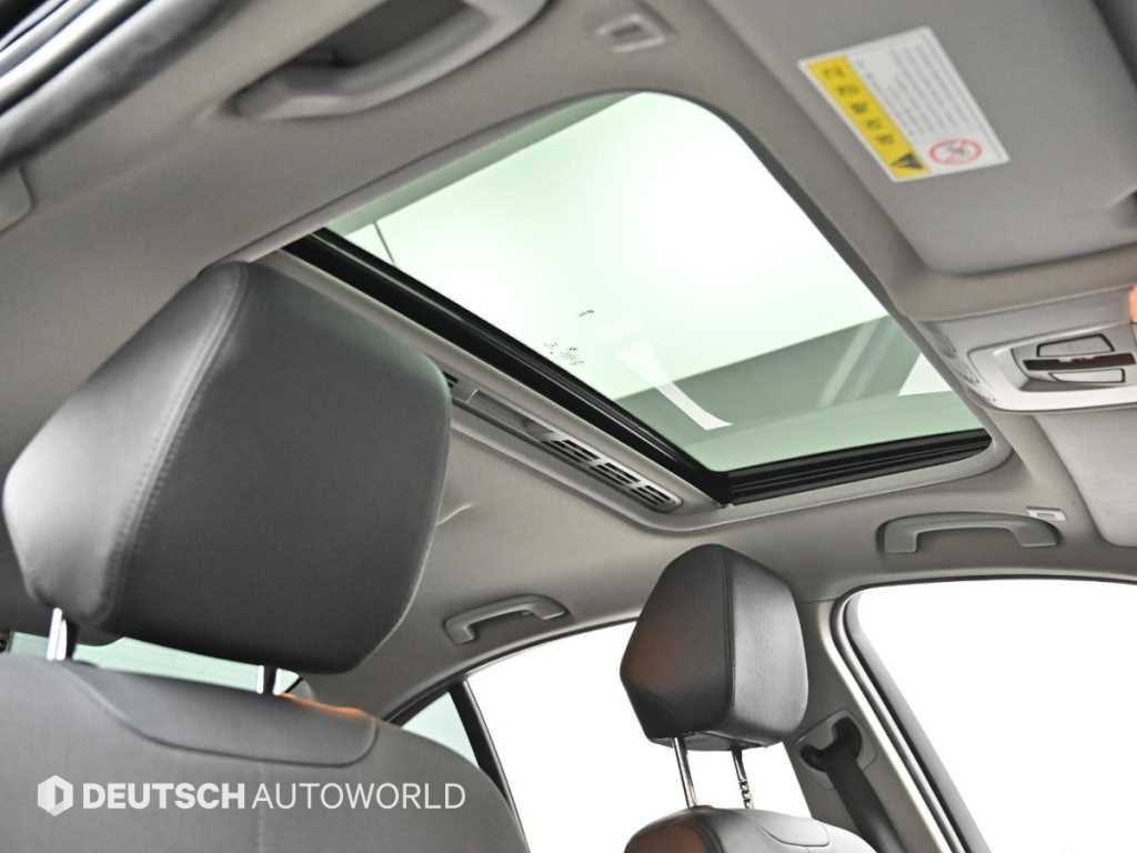 BMW 3-Series — photo 18