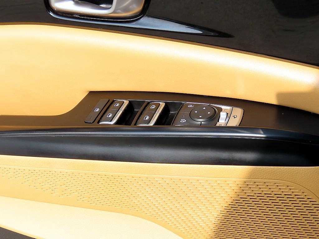 Kia Carnival — photo 12