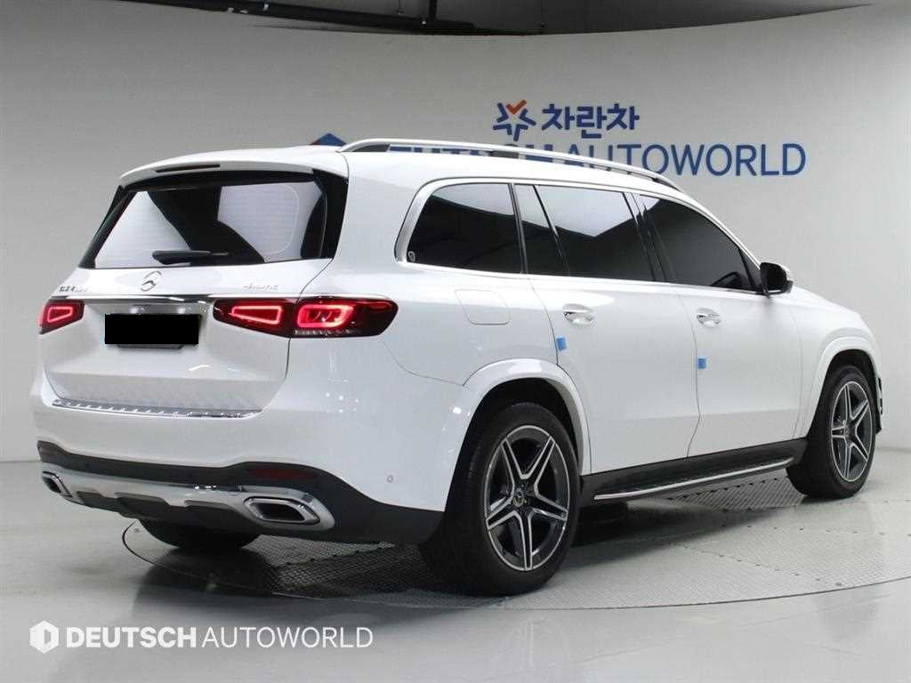 Mercedes-Benz GLS-Class — photo 02