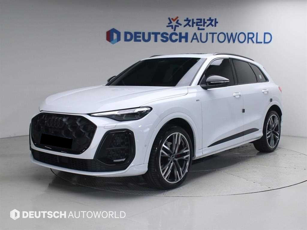 Audi Q5 — photo 01