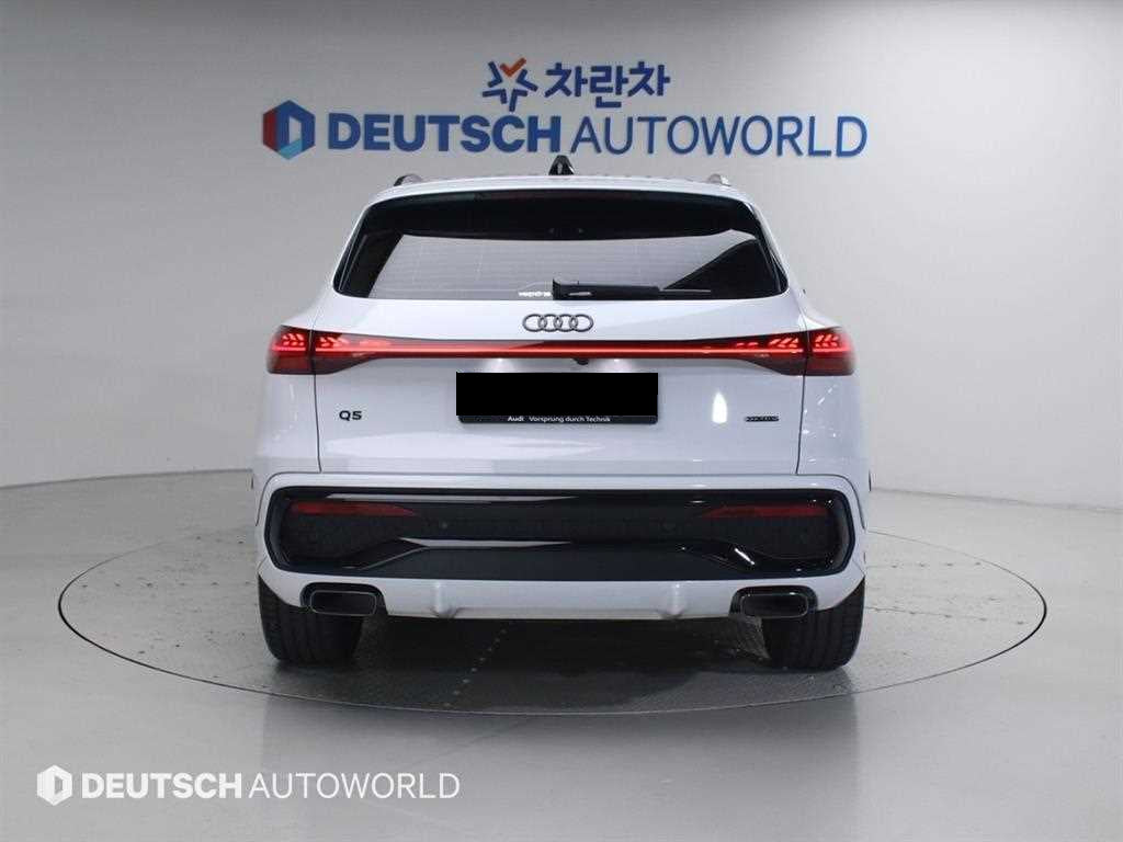 Audi Q5 — photo 04