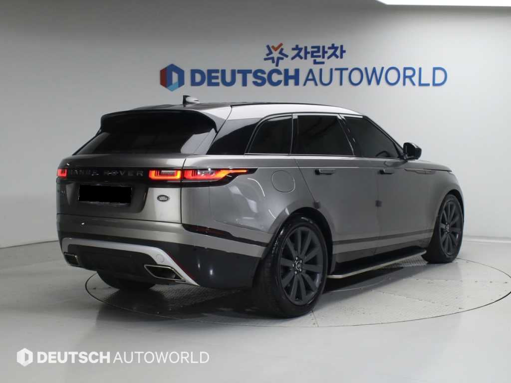 Land Rover Range Rover Velar — photo 02