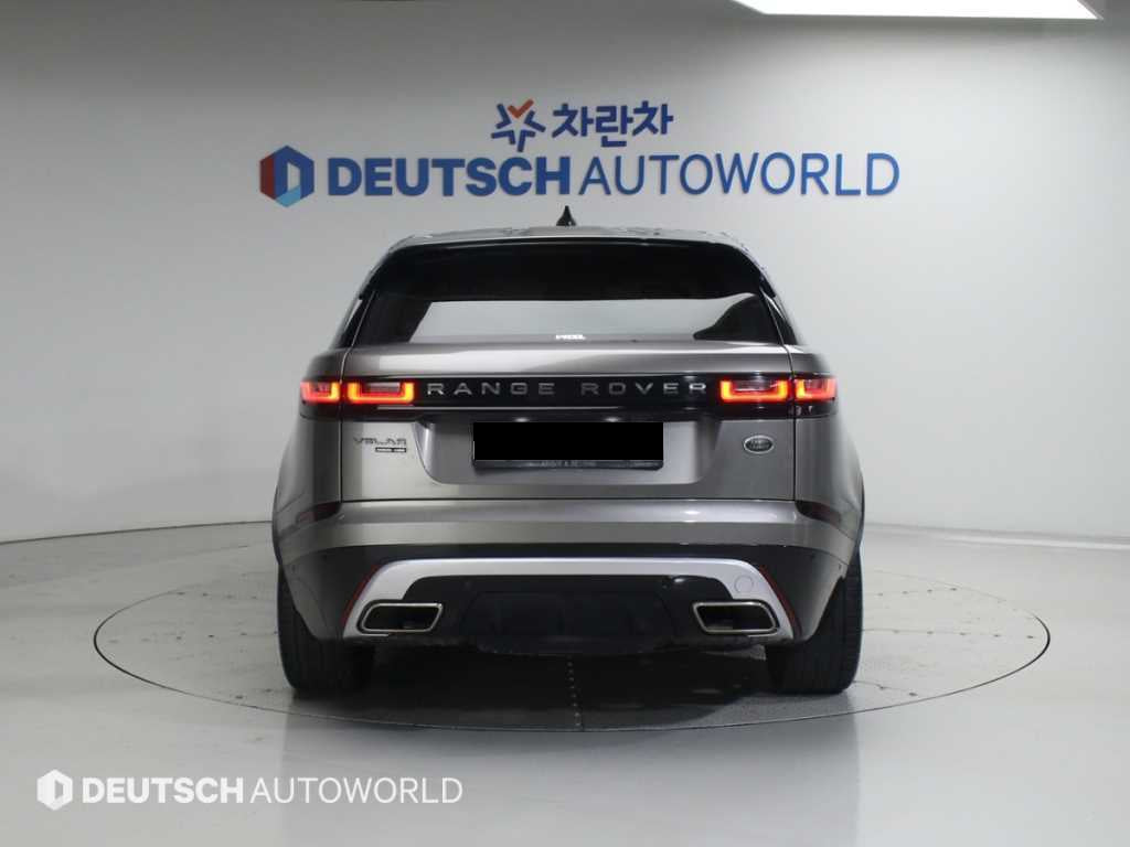 Land Rover Range Rover Velar — photo 04