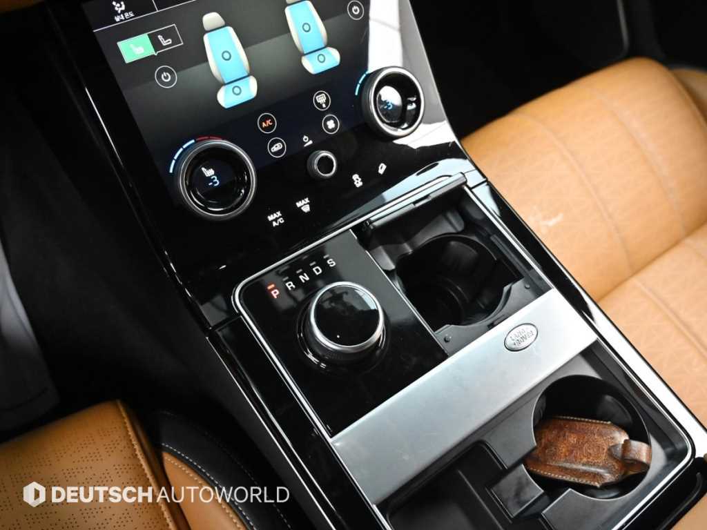 Land Rover Range Rover Velar — photo 09