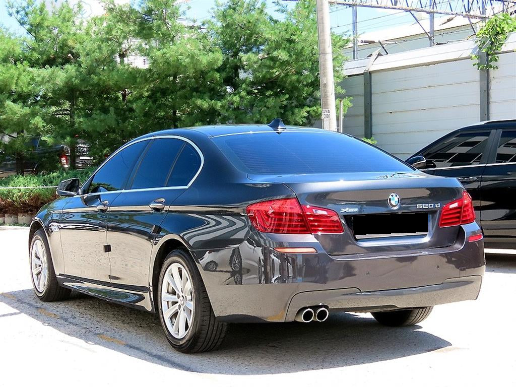 BMW 5-Series — photo 03