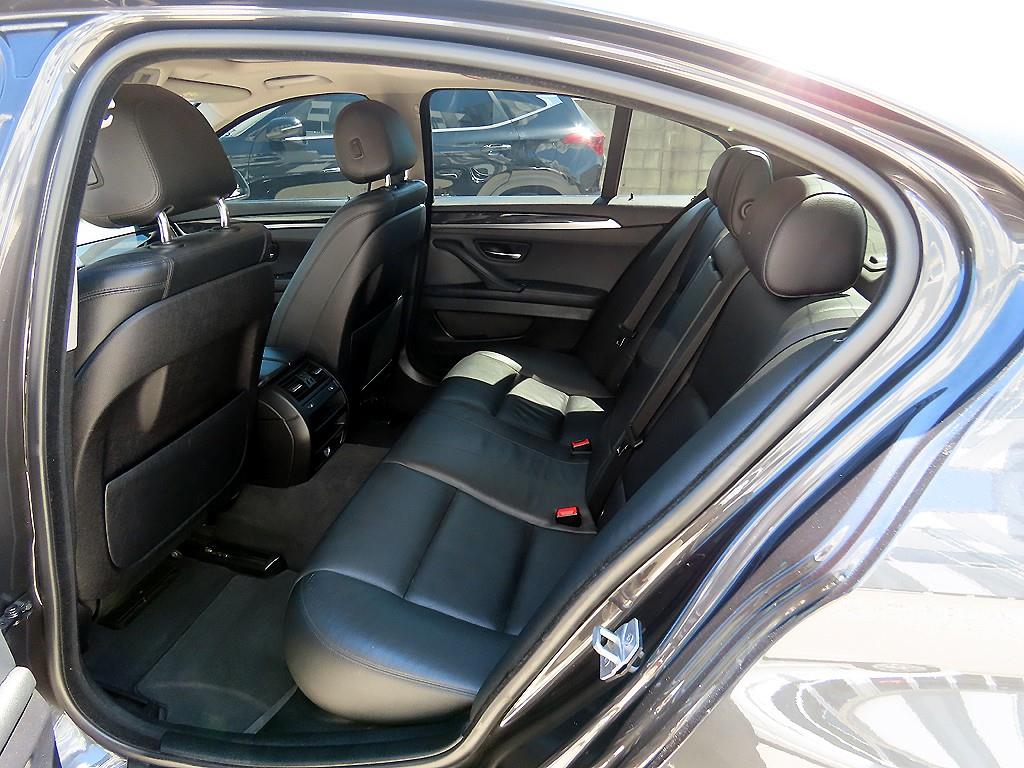 BMW 5-Series — photo 06