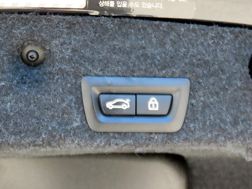 BMW 5-Series — photo 16