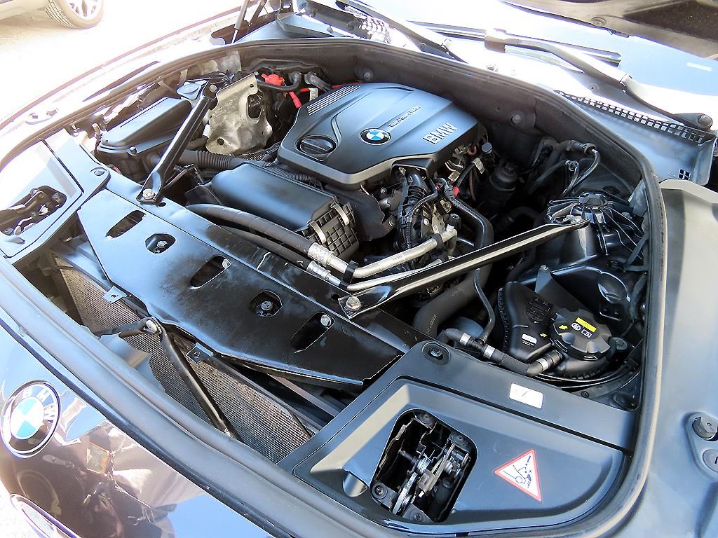 BMW 5-Series — photo 19
