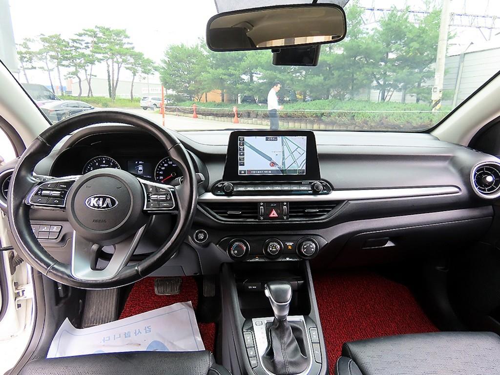 Kia K3 — photo 07