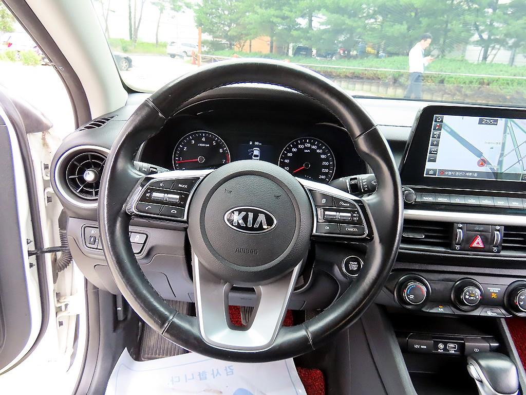 Kia K3 — photo 08