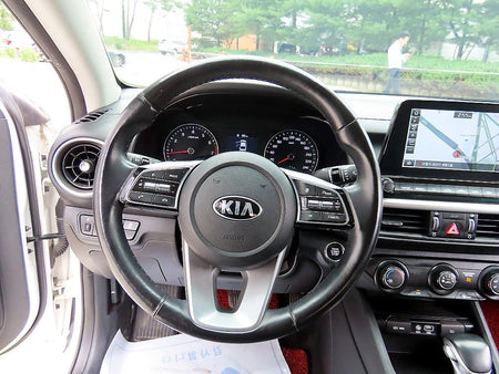 Kia K3 — photo 08