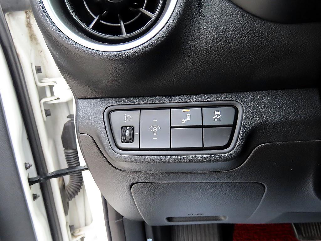 Kia K3 — photo 12