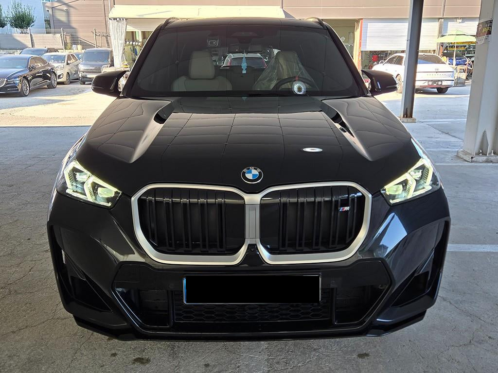 BMW X1 — photo 01
