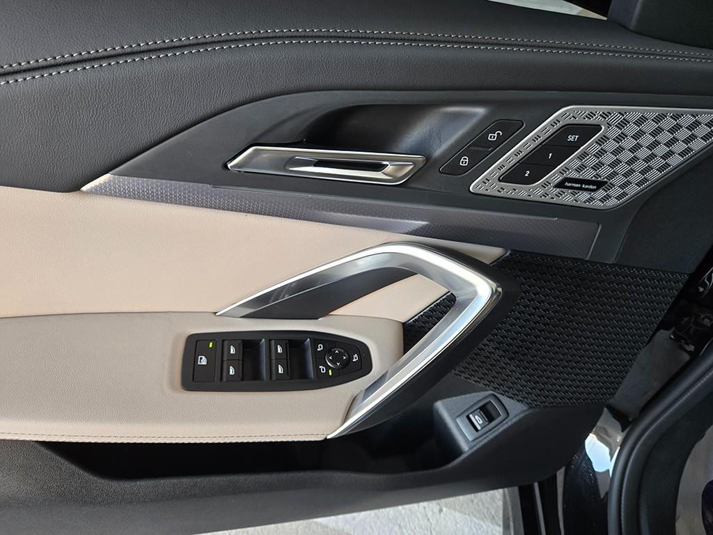 BMW X1 — photo 12