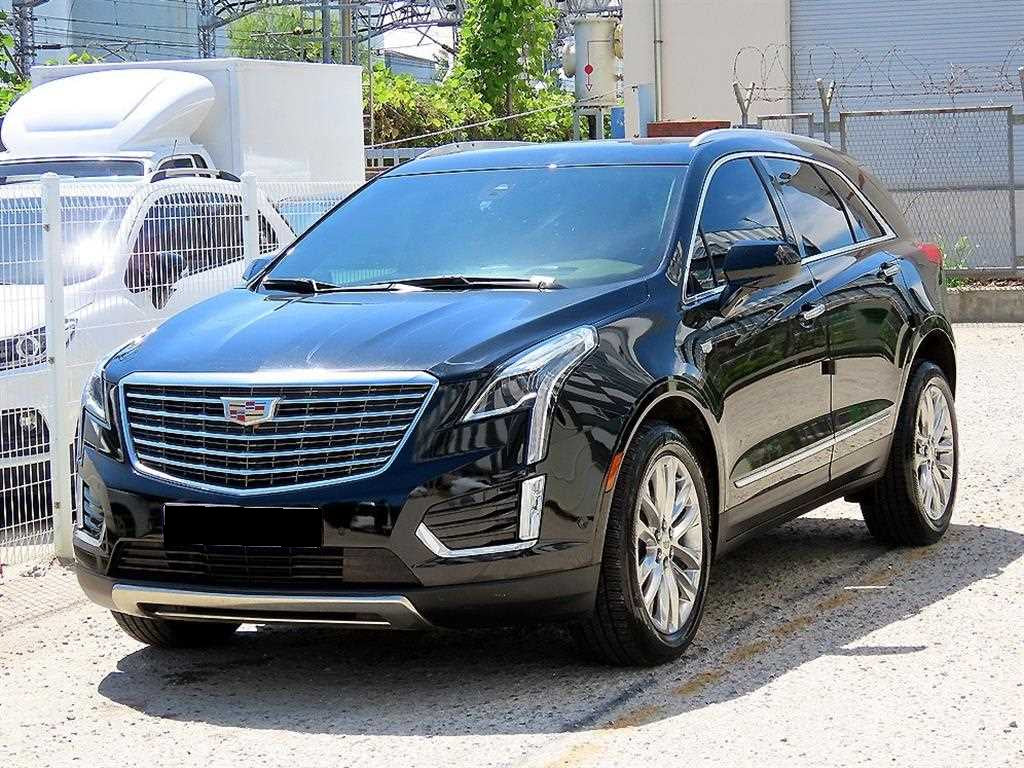 Cadillac XT5 — photo 02