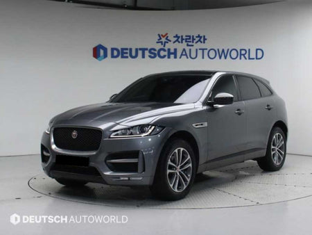 Jaguar F-PACE — photo 01