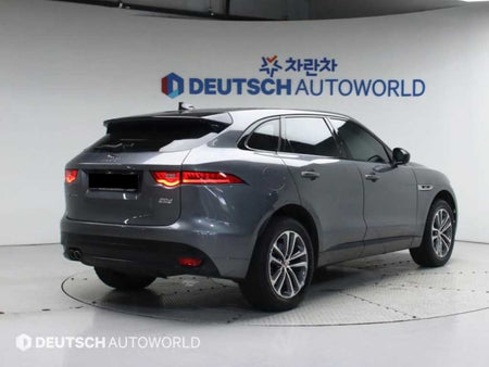 Jaguar F-PACE — photo 02