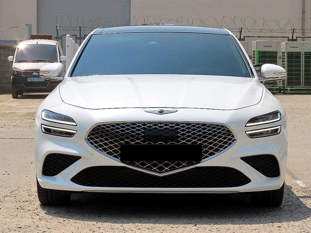 Genesis G70 — photo 01