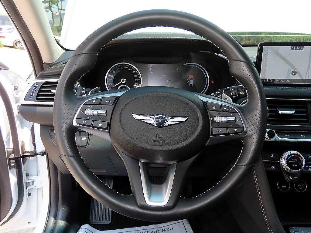 Genesis G70 — photo 08