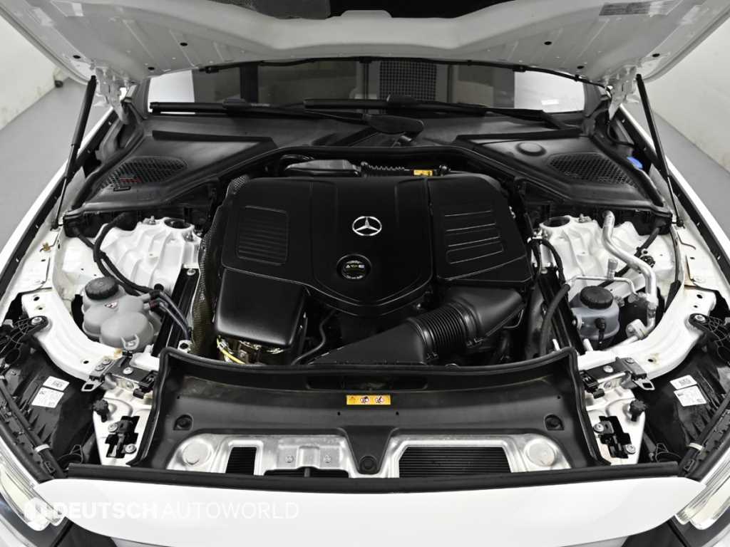 Mercedes-Benz E-Class — photo 06