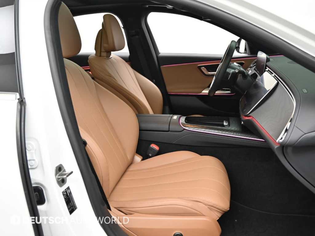 Mercedes-Benz E-Class — photo 10