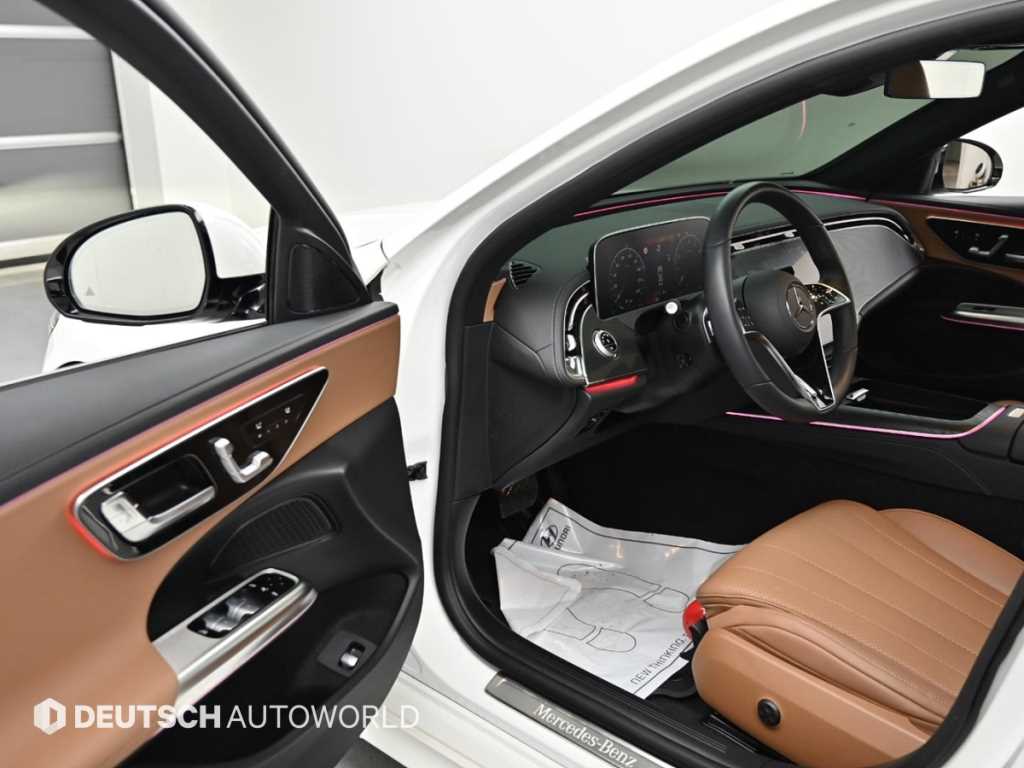 Mercedes-Benz E-Class — photo 11