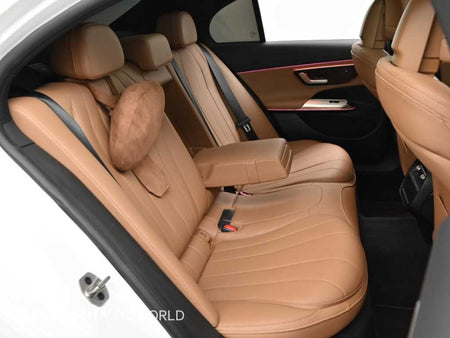 Mercedes-Benz E-Class — photo 12