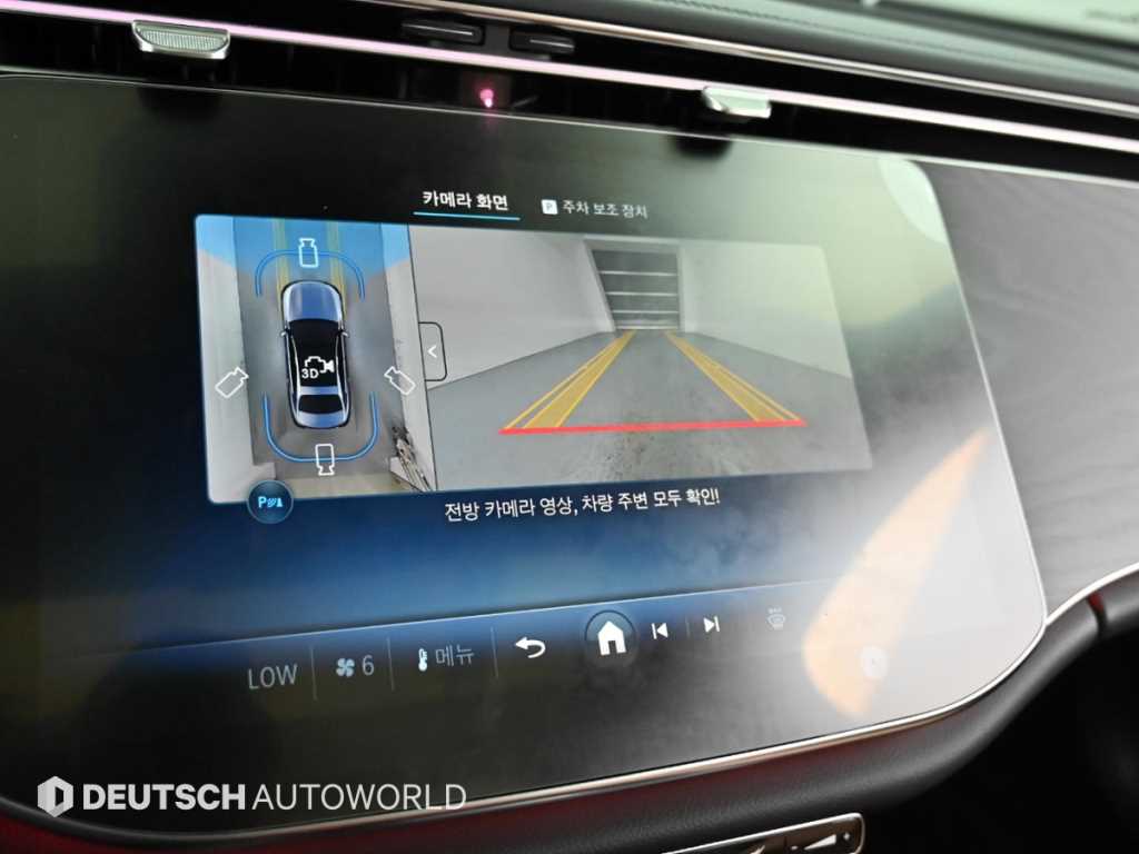 Mercedes-Benz E-Class — photo 15