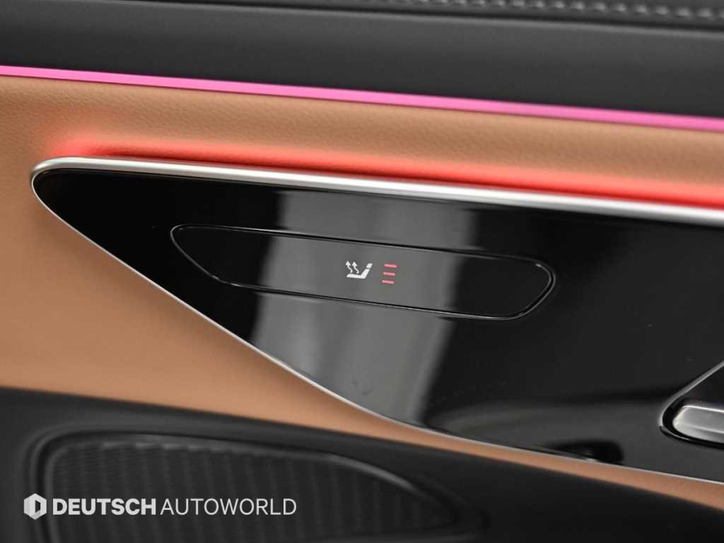 Mercedes-Benz E-Class — photo 16