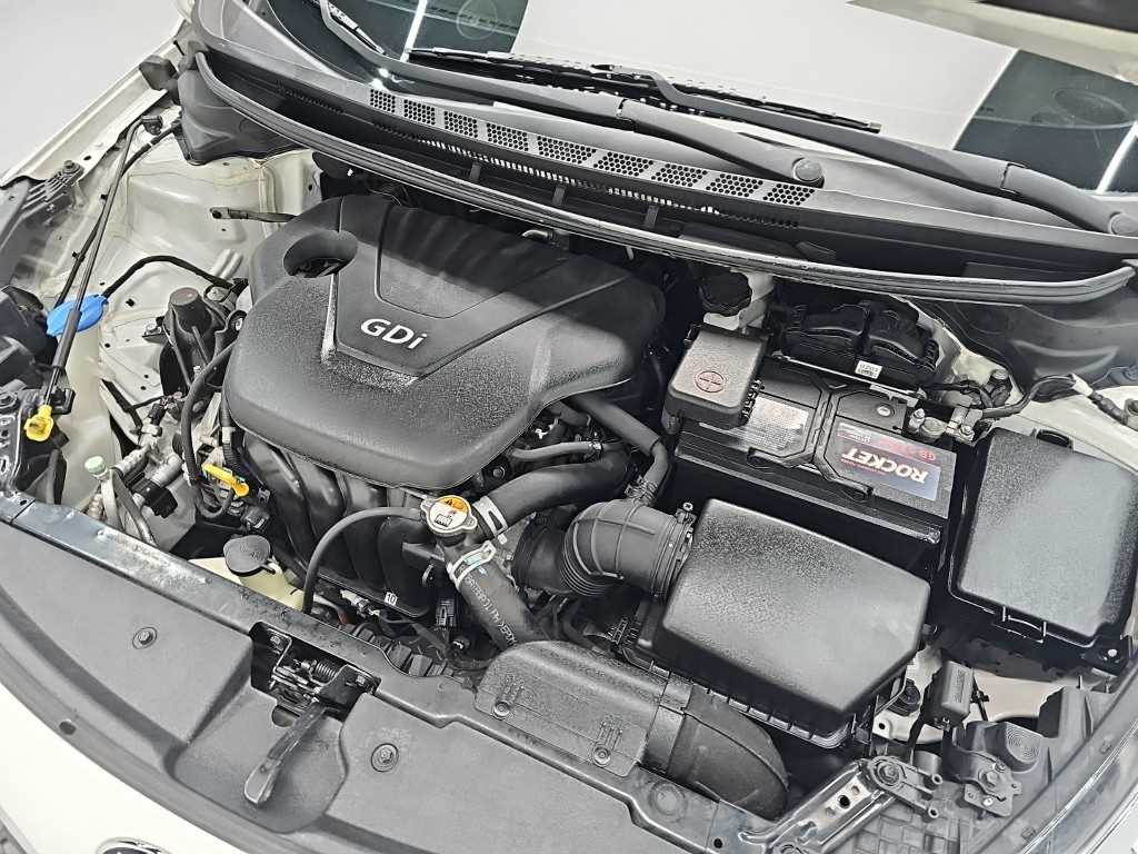 Kia K3 — photo 05